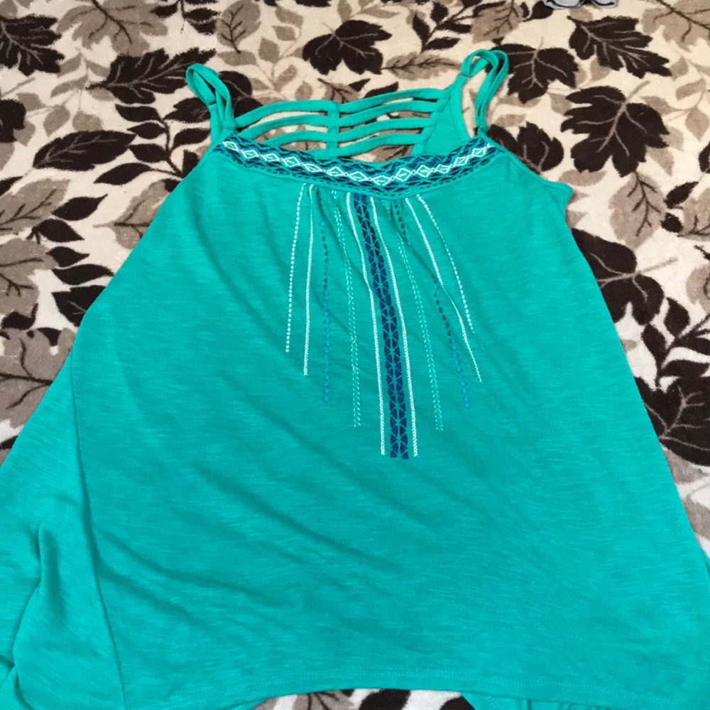 Flow tank top